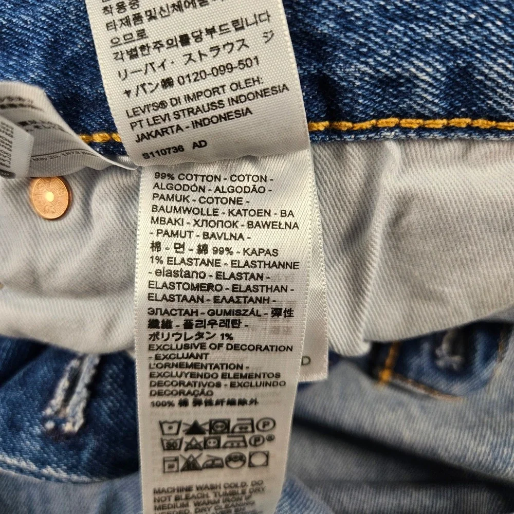 Levis 501 Original Fit Jeans Mens 44x30 Light Wash Blue Denim Button Fly Stretch